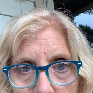 Meet your Posher, Beth